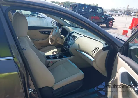 2015 Nissan Altima 2.5 Sv z USA, uszkodzony, nr VIN 1N4AL3AP2FC114927